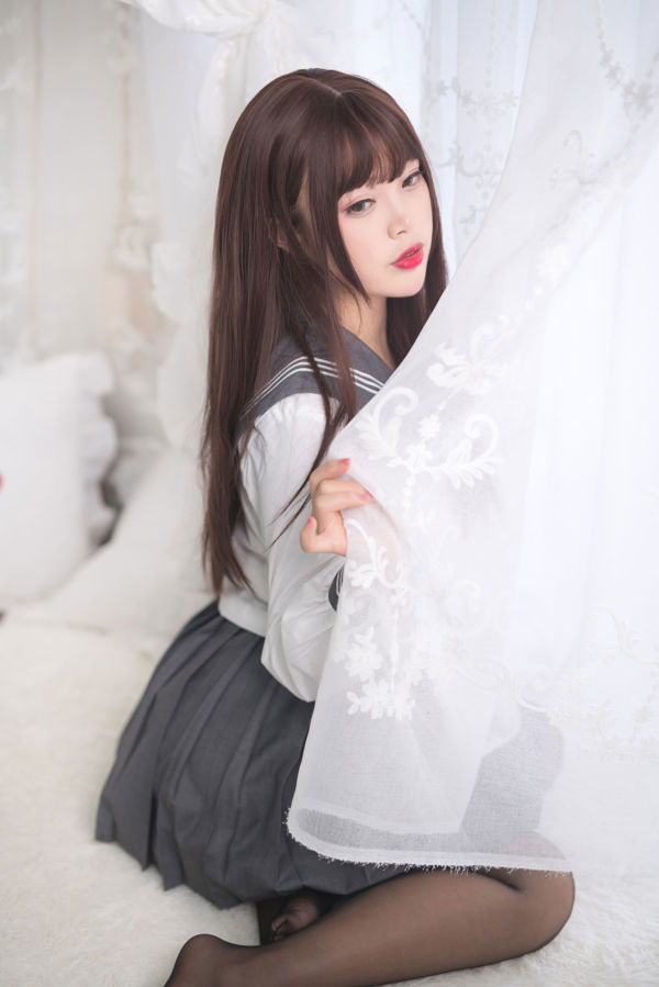 [Cosplay寫真] 萌系小姐姐-白燁- - 黑絲製服少女