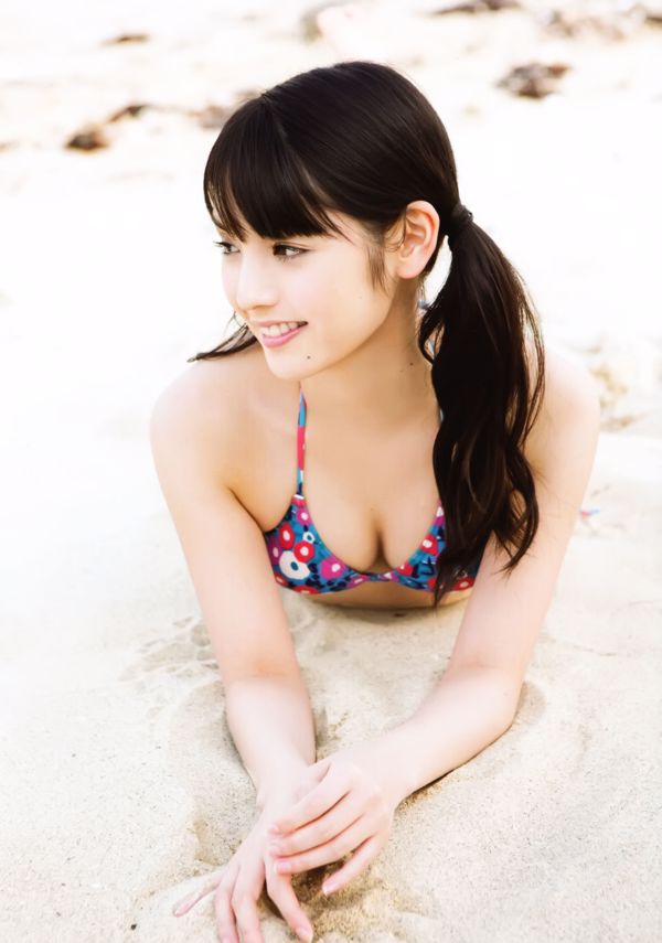 Sayumi Michishige "Beauty Rufille" + - + 9e