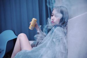 [Foto de COSER de una celebridad de Internet] Eloise es suave - bañándose en humo
