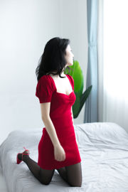 [Naisi] NO.080 cuchillo Xiaoah falda roja seda negra