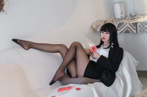 [Welfare COS] Anime-Blogger Tian Lulu – OL-Buch