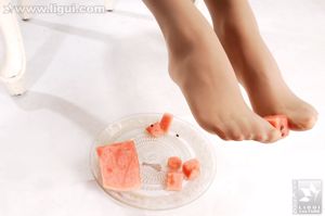 Model Yiyuan "Watermelon Juice Made from Sweet Silky Feet" [丽柜LiGui] Silky Feet Photo Picture