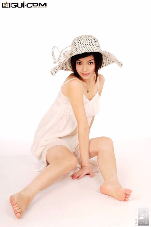 Model Muzi "Fuß das Lächeln eines Strohhutes mit abgerundeten Ecken" [Ligui LiGui] Seidenfuß Foto Bild