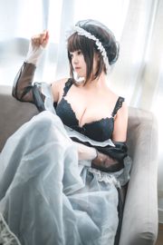 [美女Coser] 蜜汁猫裘 《透明女仆》