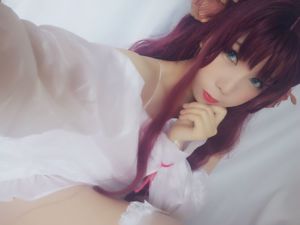 Sybase Coser Nozomi Kano "Fantasi Bulan Merah"