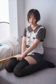 [Qinglan Film] VOL.012 Black silk of cute short-haired girl