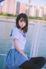 [Beauty Coser] Crazy Cat ss "Blue and White Sailor Suit by the Sea"