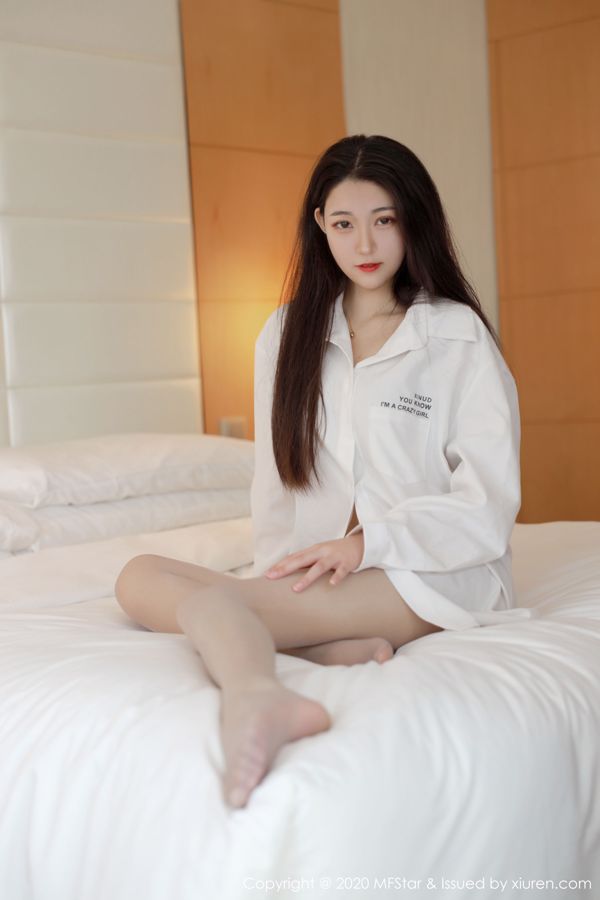 [Model Academy MFStar] Vol. 321 Laura Zhang Xiaoni "Kakak perempuan dengan perasaan khusus saat tersenyum"