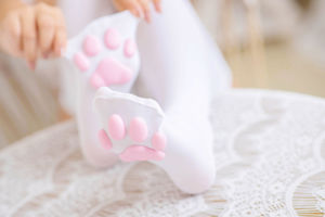 [Cosplay Photo] Lolita God Rakusaka Mafuyu no おかえり - white silk cat feet