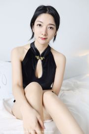 Angela mag Katzen "Classical Cheongsam + Modern Sexy Black Silk" [美 媛 館 MyGirl] Vol.326